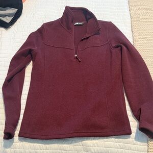 Women's The North Face Burgundy Pullover